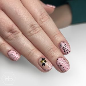 Facetune_08-03-2024-21-32-49